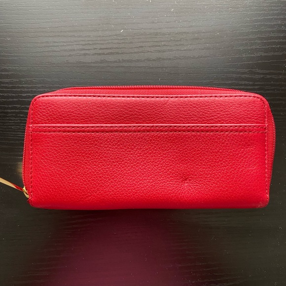 Michael Kors - Red Leather Wallet with gold trim - Picture 2 of 4